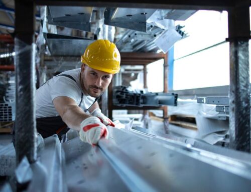 El absentismo por contingencias comunes aumenta un 95% en el sector del metal desde 2021